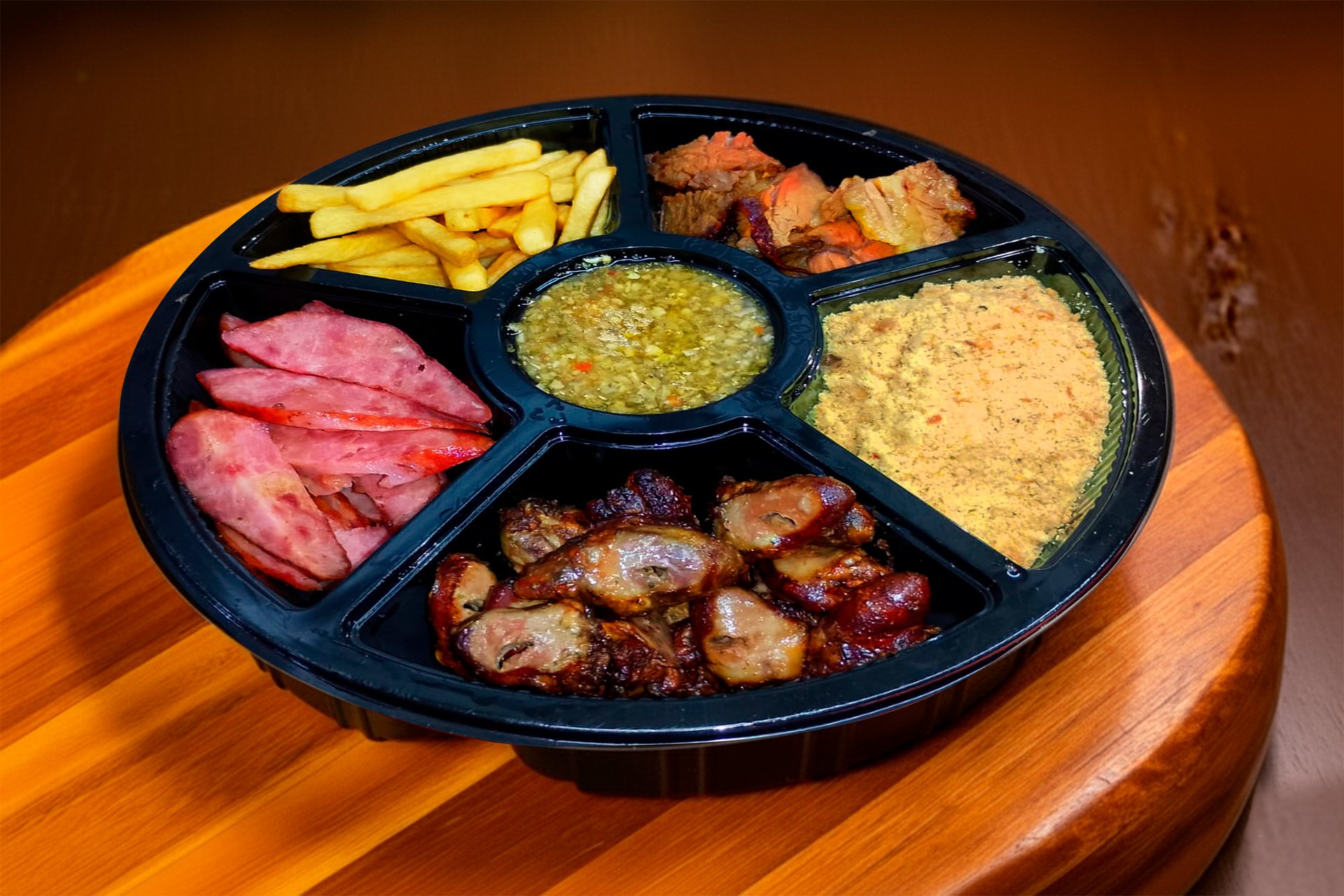 Bandeja de petiscos de churrasco para o Happy Hour